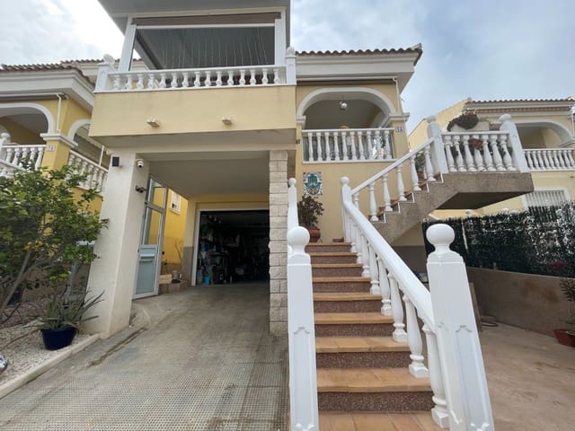 Chalet de 3 habitaciones en La Marina, Elche / Elx en venta con piscina garaje - 310.000 € (Ref: 9827524)