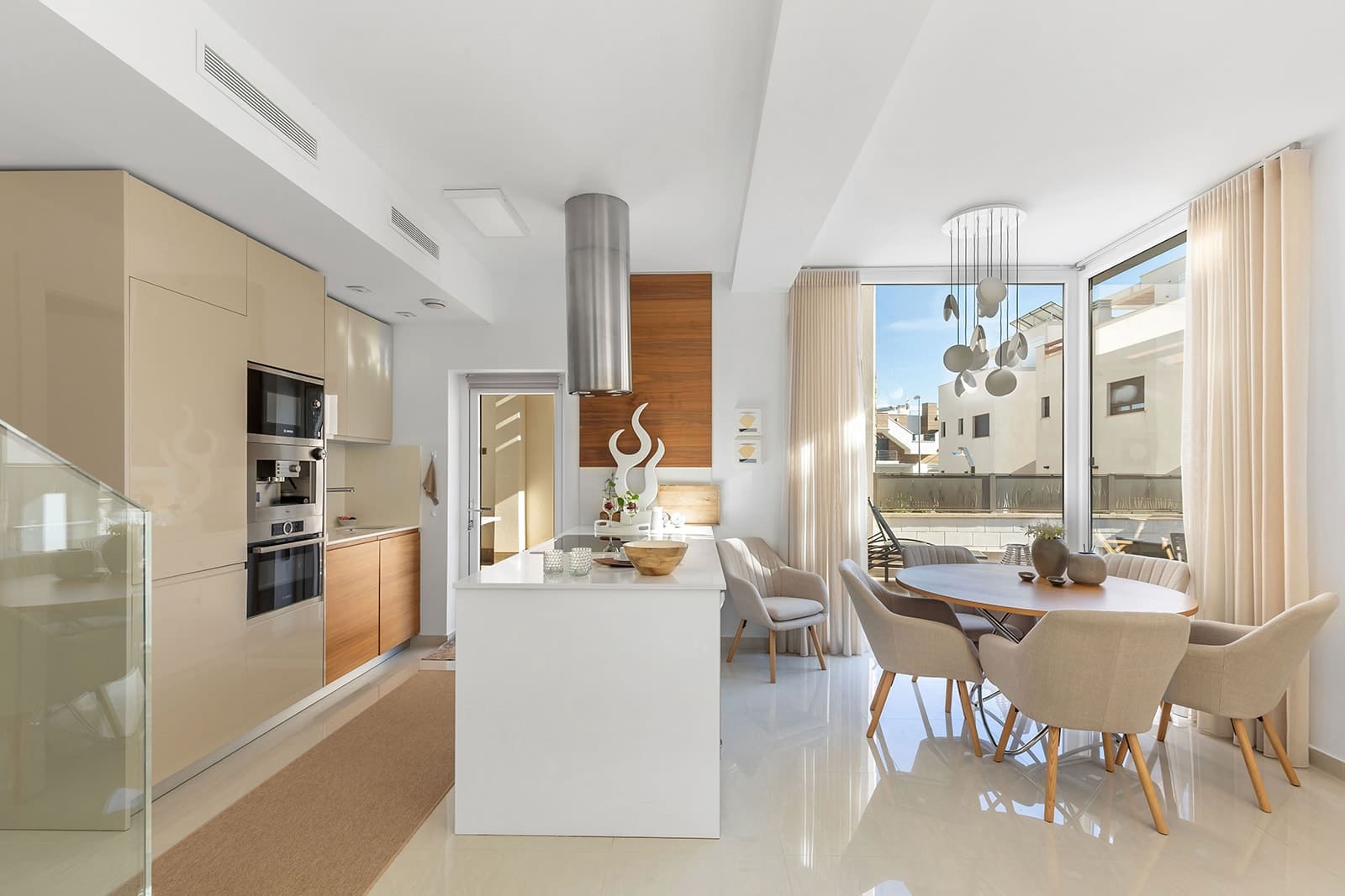 Chalet de 3 habitaciones en Ciudad Quesada en venta con piscina - 449.000 € (Ref: 9827681)