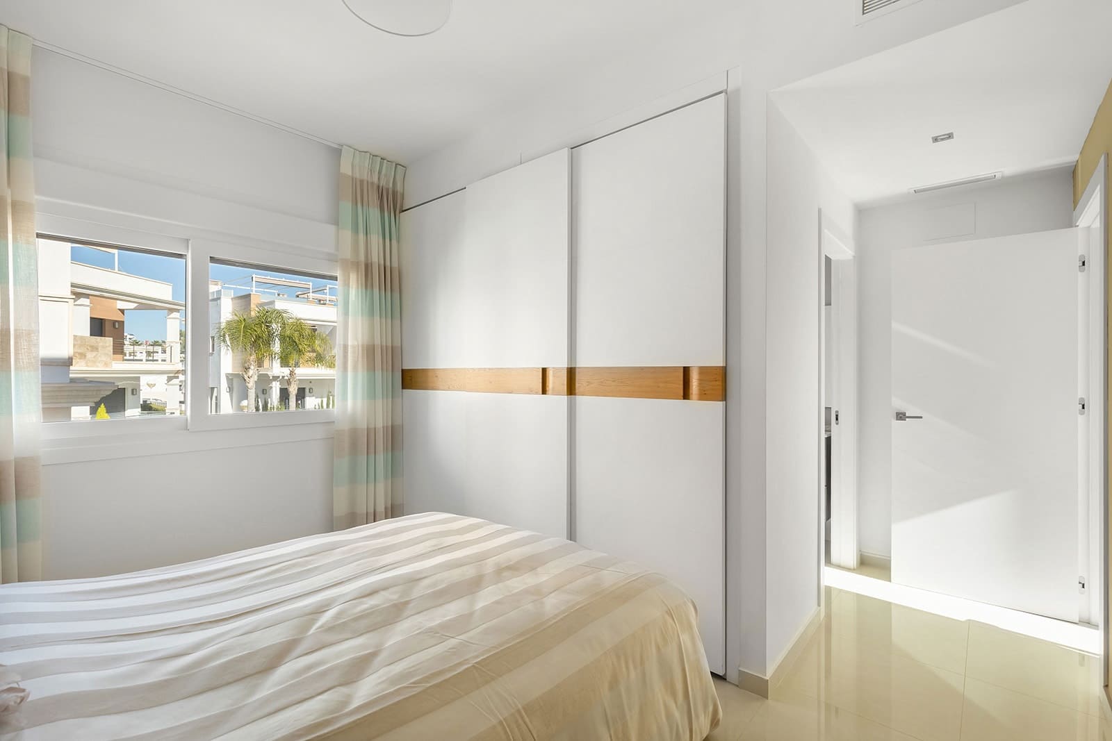 Chalet de 3 habitaciones en Ciudad Quesada en venta con piscina - 449.000 € (Ref: 9827681)