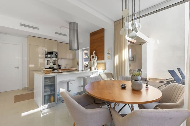 Chalet de 3 habitaciones en Ciudad Quesada, Rojales en venta con piscina - 449.000 € (Ref: 9827681)