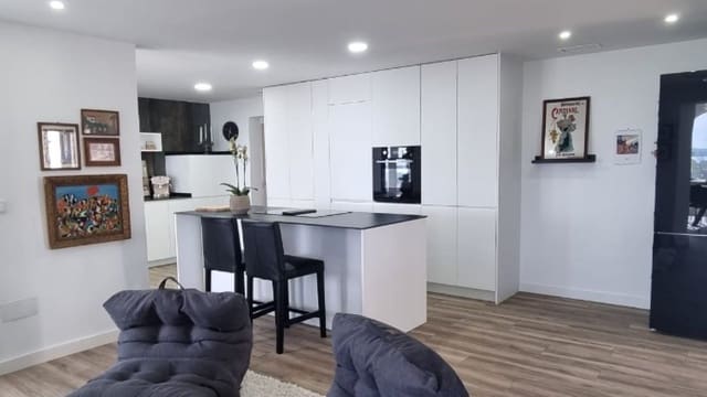 5 makuuhuone Huvila myytävänä paikassa Ciudad Quesada, Rojales mukana uima-altaan 
autotalli - 695 000 € (Ref: 9827790)