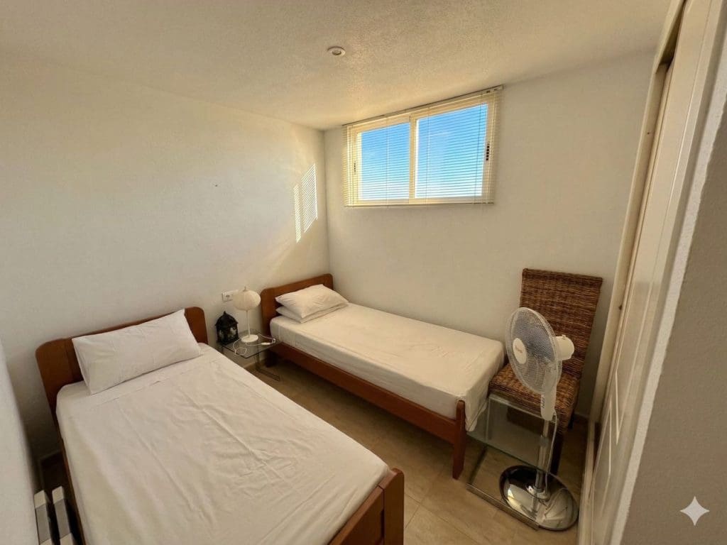Pareado de 4 habitaciones en Benimar en venta con piscina - 262.500 € (Ref: 9829773)