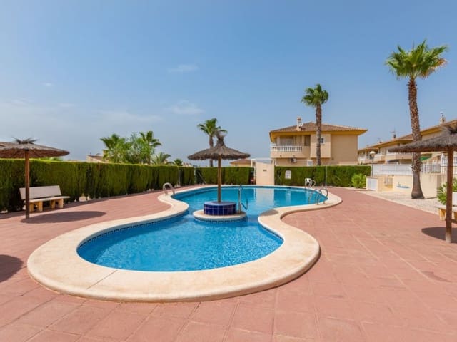Pareado de 4 habitaciones en Benimar, Benijófar en venta con piscina - 262.500 € (Ref: 9829773)