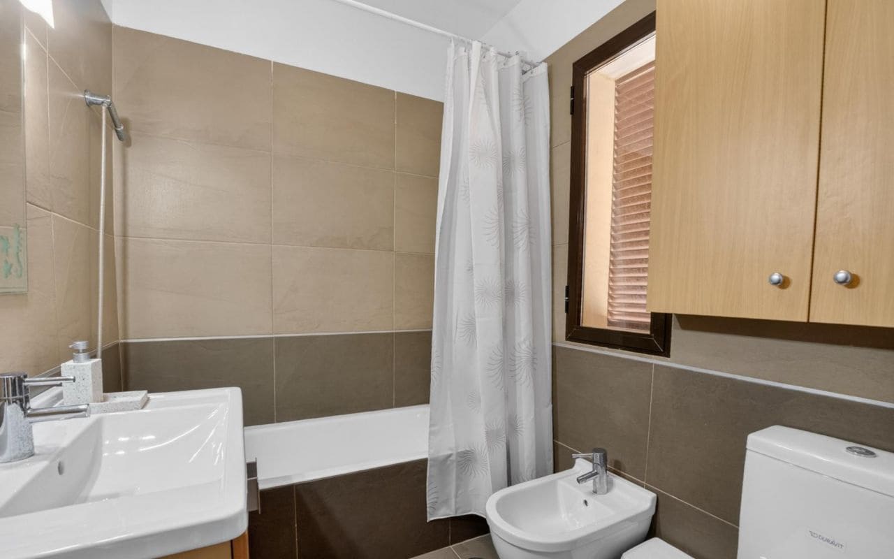 2 quarto Moradia Geminada para venda em Cabo Roig com piscina - 289 000 € (Ref: 9832901)
