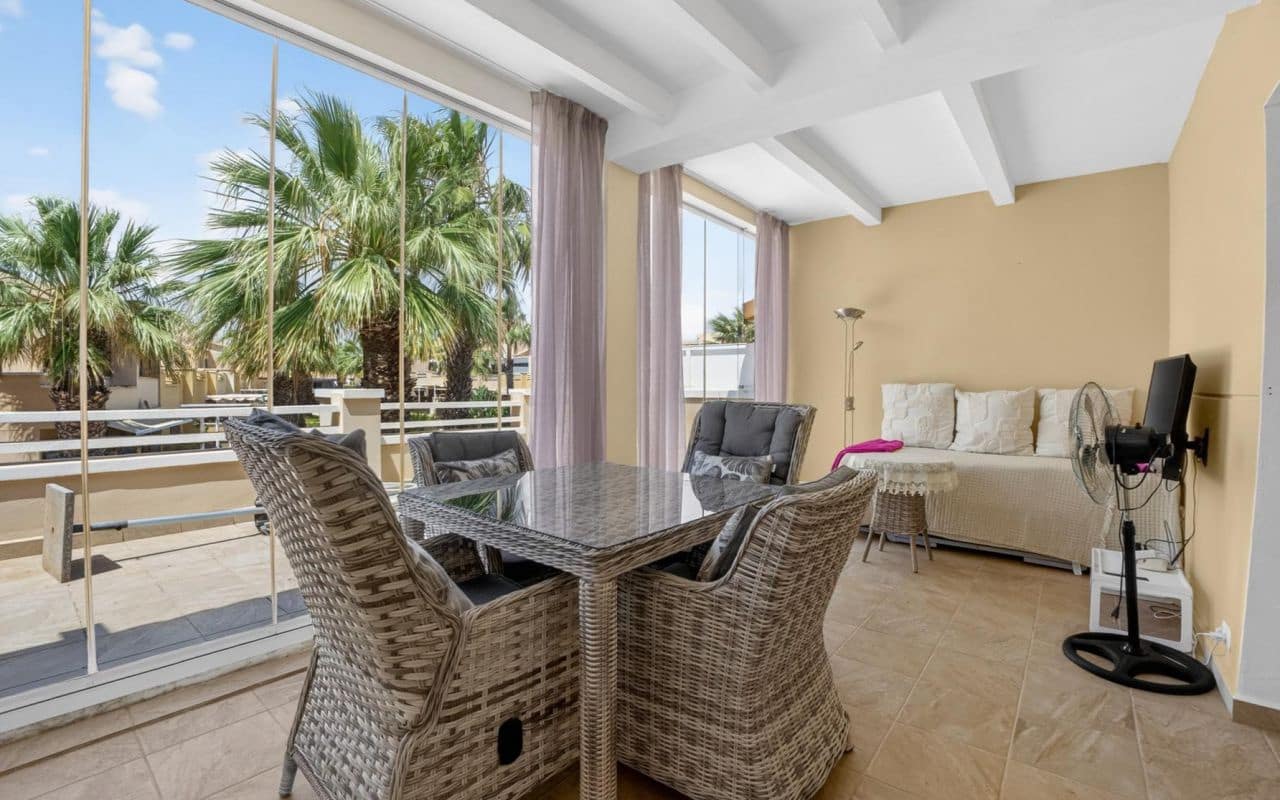 2 quarto Moradia Geminada para venda em Cabo Roig com piscina - 289 000 € (Ref: 9832901)