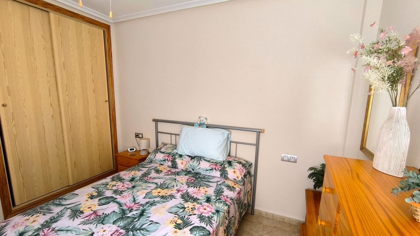 2 bedroom Apartment for sale in San Bartolome with pool - € 90,000 (Ref: 9834564)