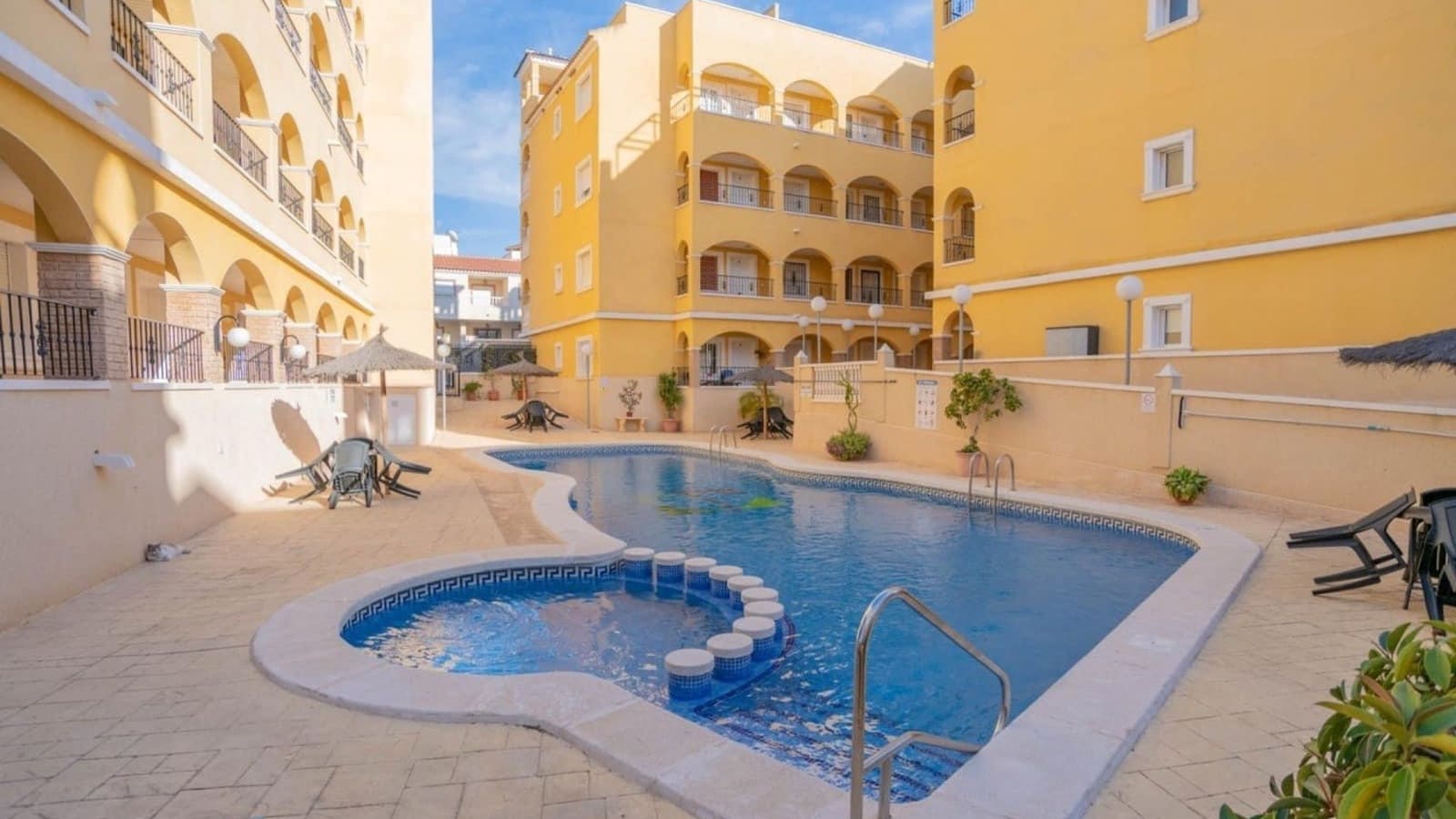 2 soverom Leilighet til salgs i Algorfa med svømmebasseng - € 113 000 (Ref: 9834675)