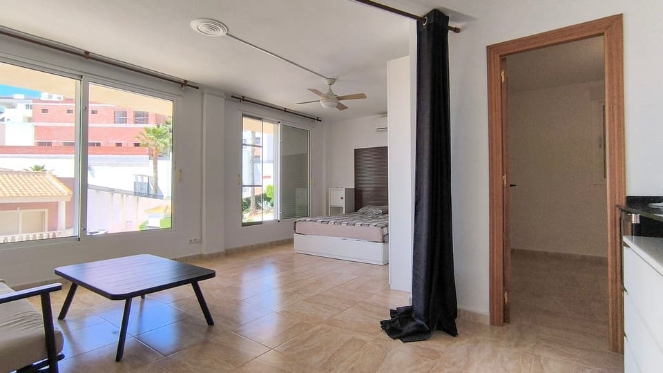 3 makuuhuone Huoneisto myytävänä paikassa Ciudad Quesada mukana uima-altaan - 205 000 € (Ref: 9838280)