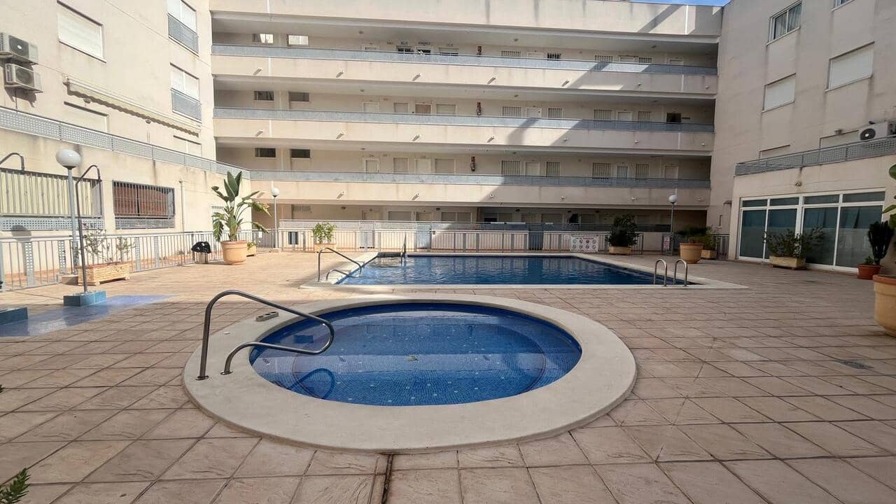 2 bedroom Apartment for sale in Almoradi with pool - € 119,995 (Ref: 9838565)
