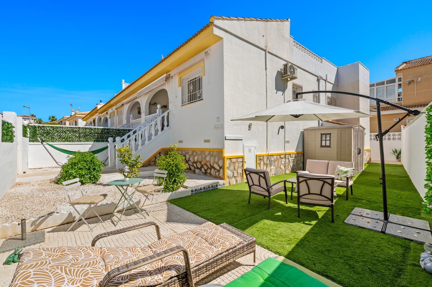 3 slaapkamer Halfvrijstaande villa te koop in Benijofar met zwembad - € 229.000 (Ref: 9841156)