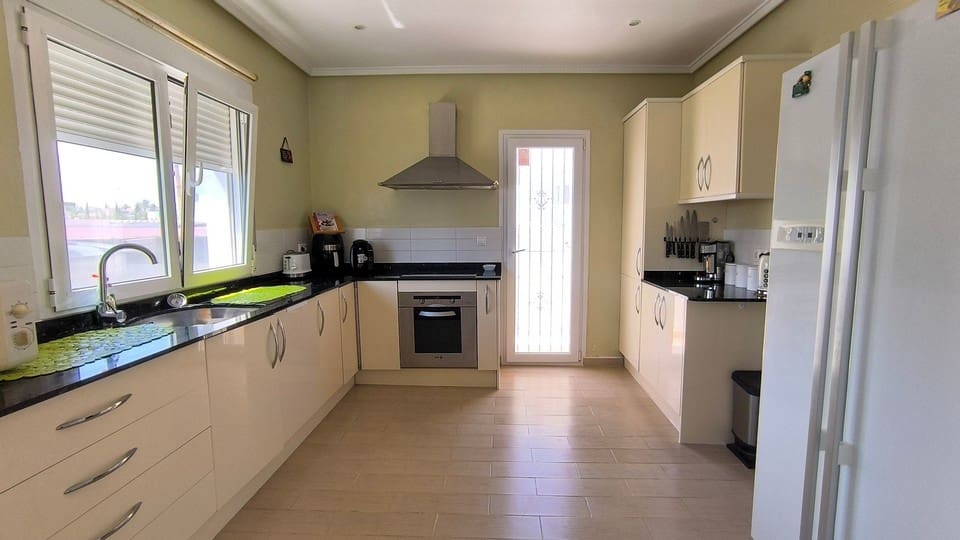 3 makuuhuone Huvila myytävänä paikassa Ciudad Quesada mukana uima-altaan - 450 000 € (Ref: 9844488)