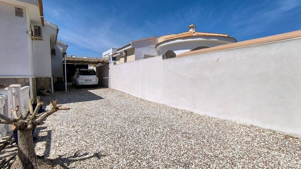 3 makuuhuone Huvila myytävänä paikassa Ciudad Quesada mukana uima-altaan - 450 000 € (Ref: 9844488)
