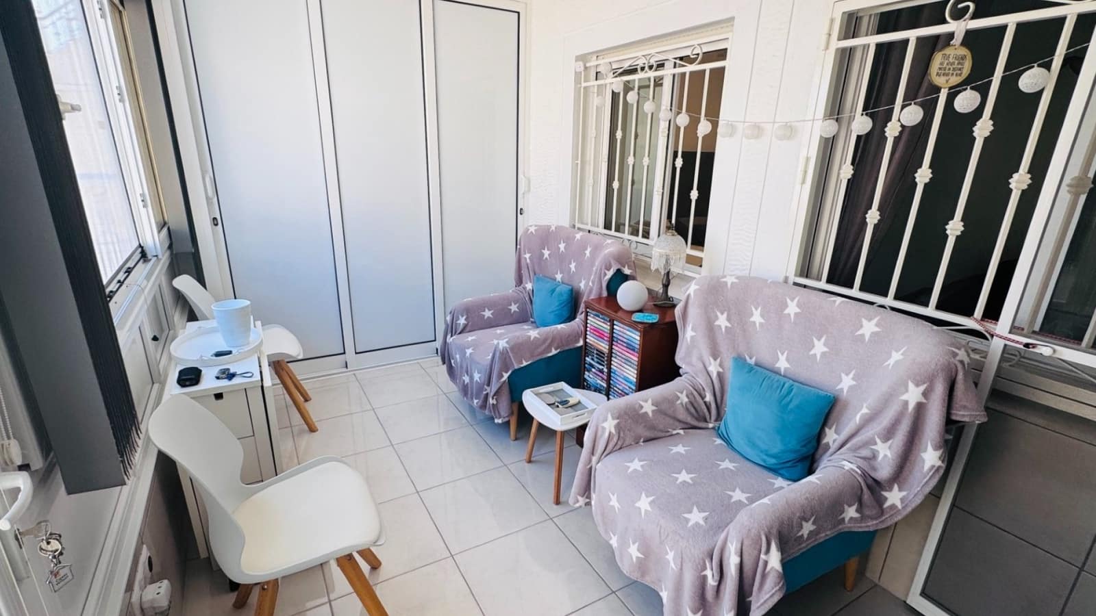 2 Zimmer Apartment zu verkaufen in Entre Naranjos mit Pool - 135.000 € (Ref: 9848227)