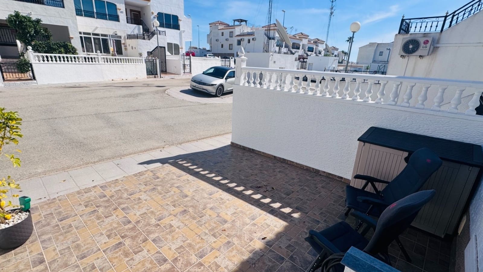 2 Zimmer Apartment zu verkaufen in Entre Naranjos mit Pool - 135.000 € (Ref: 9848227)