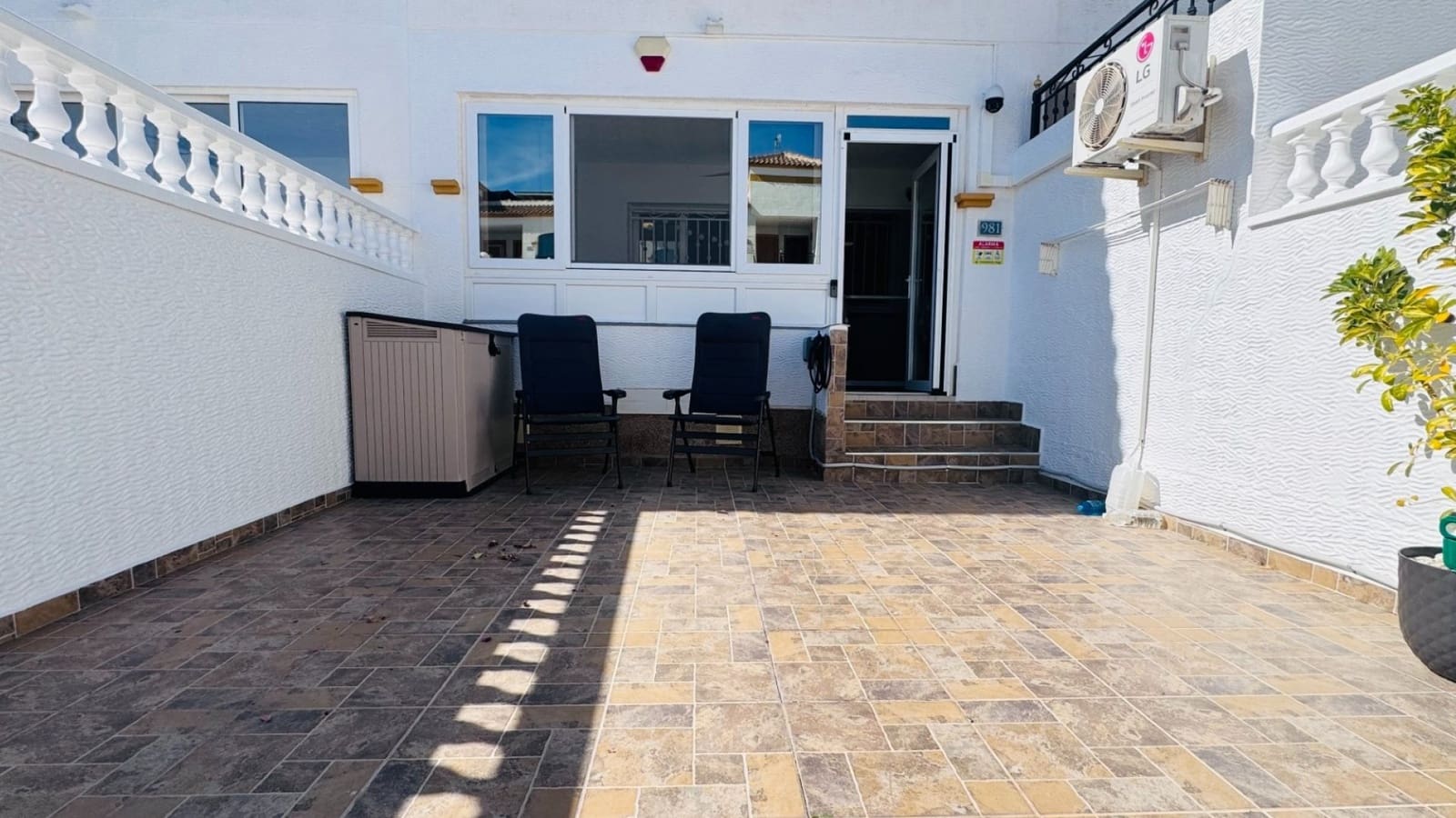 2 Zimmer Apartment zu verkaufen in Entre Naranjos mit Pool - 135.000 € (Ref: 9848227)