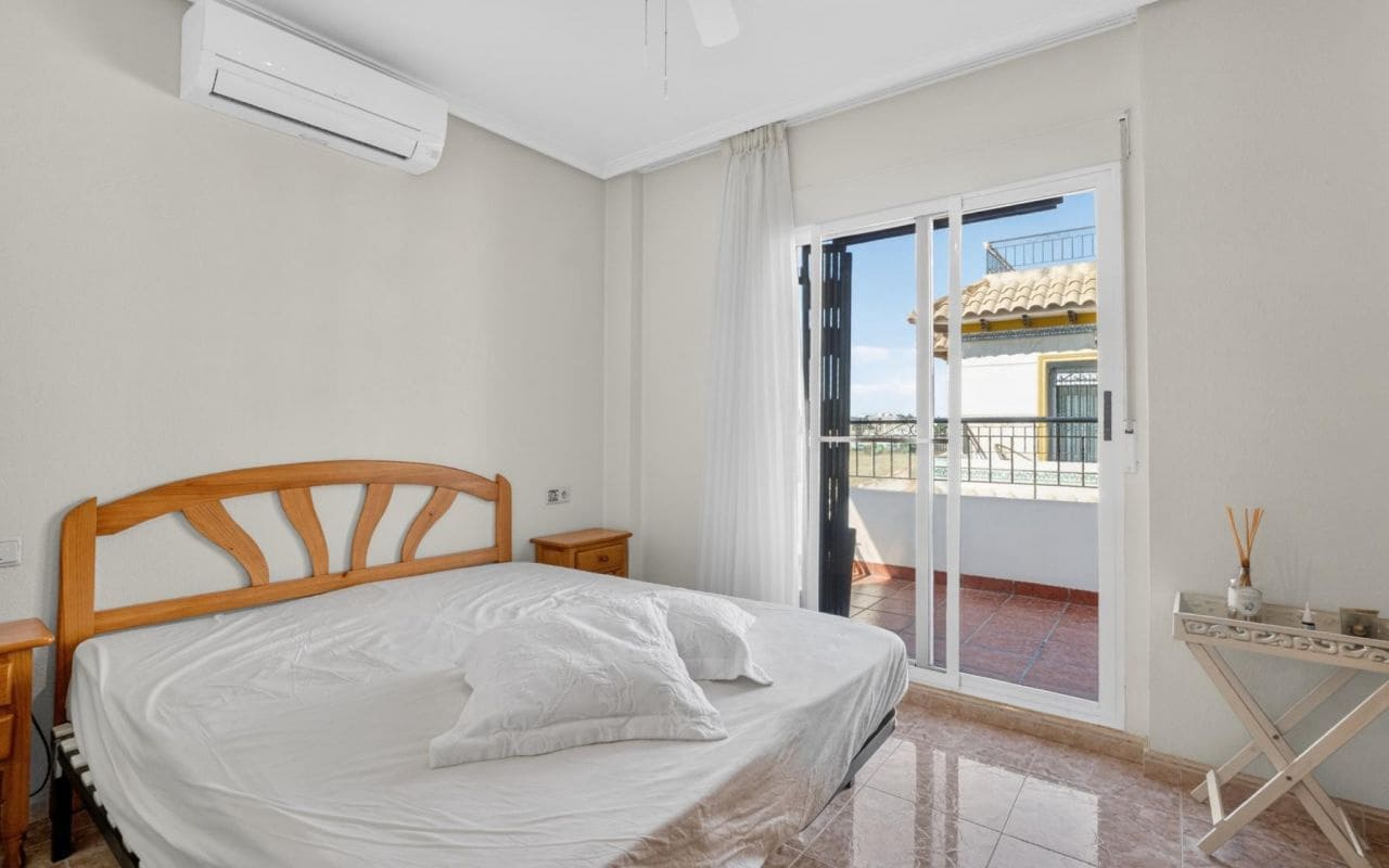 2 chambre Maison de Ville à vendre à Punta Prima avec piscine - 179 000 € (Ref: 9853045)