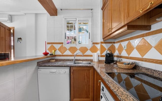 2 chambre Maison de Ville à vendre à Punta Prima, Torrevieja avec piscine - 179 000 € (Ref: 9853045)