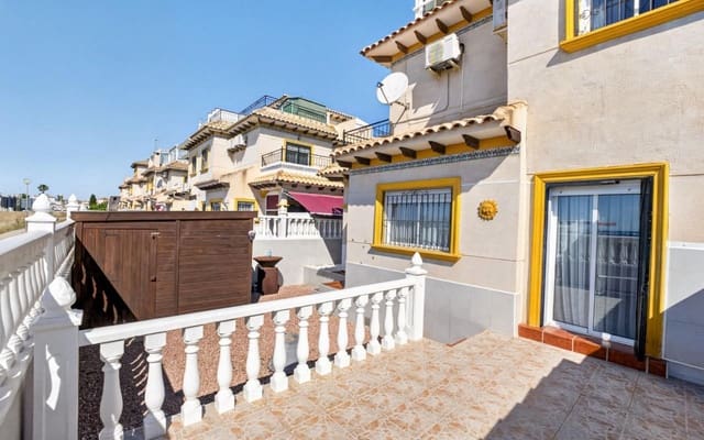 2 chambre Maison de Ville à vendre à Punta Prima, Torrevieja avec piscine - 179 000 € (Ref: 9853045)