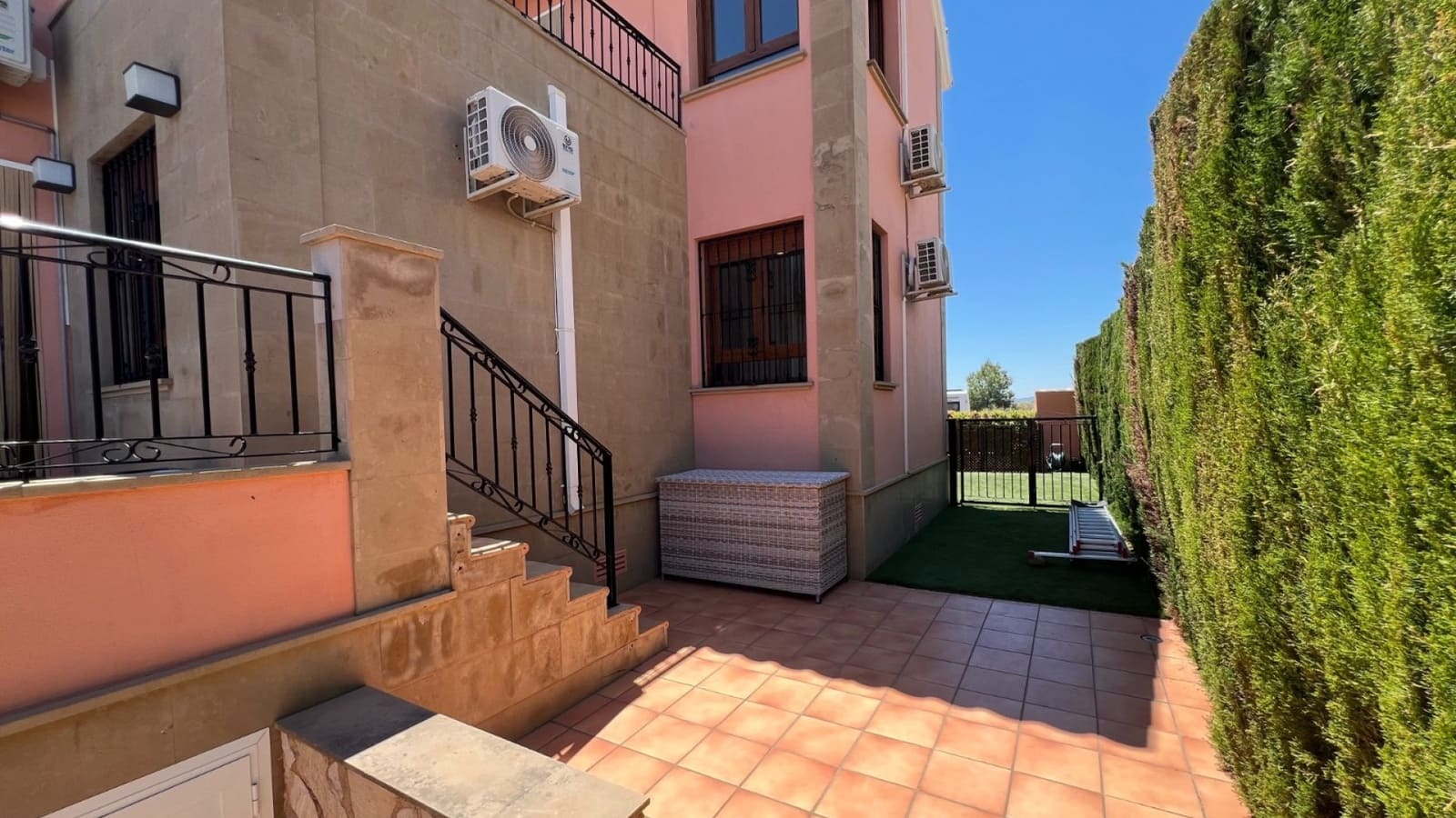 3 soverom Villa til salgs i Algorfa med svømmebasseng garasje - € 495 000 (Ref: 9865541)