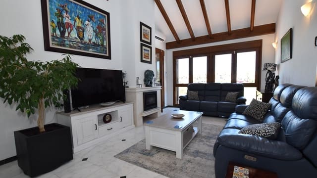 3 soverom Villa til salgs i Algorfa med svømmebasseng garasje - € 495 000 (Ref: 9865541)