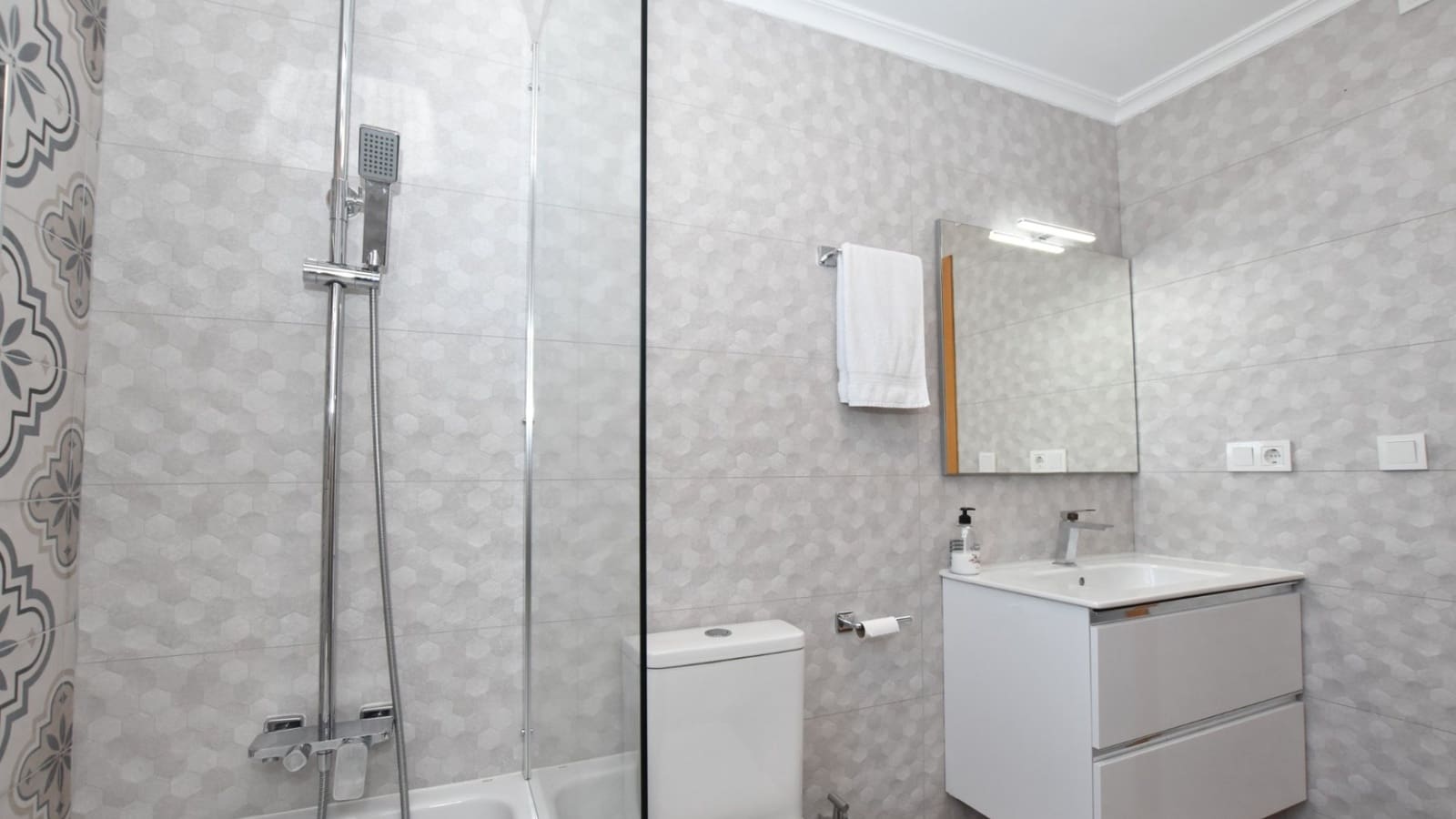 3 soverom Villa til salgs i Algorfa med svømmebasseng garasje - € 495 000 (Ref: 9865541)