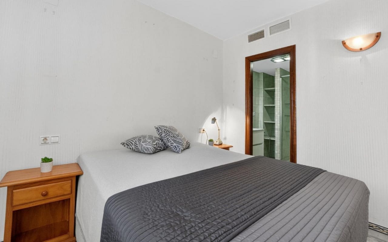 2 soverom Leilighet til salgs i Torrevieja med svømmebasseng - € 255 000 (Ref: 9865944)