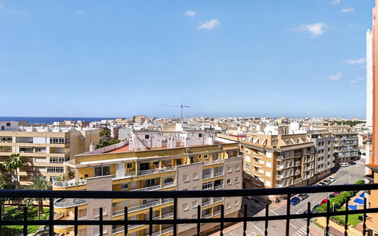 2 soverom Leilighet til salgs i Torrevieja med svømmebasseng - € 255 000 (Ref: 9865944)
