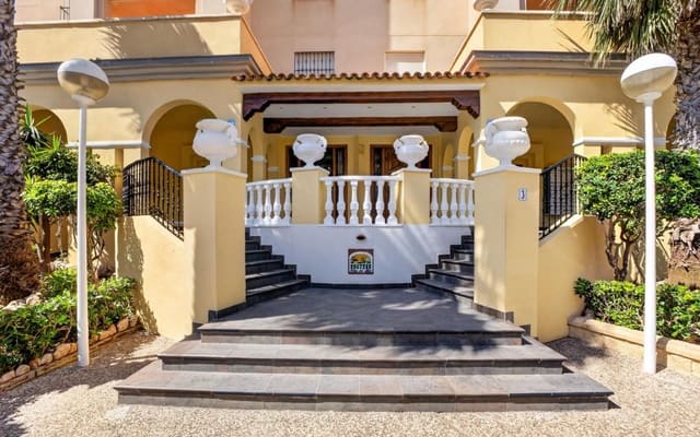 2 soverom Leilighet til salgs i Torrevieja med svømmebasseng - € 255 000 (Ref: 9865944)