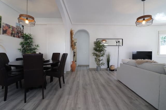 Chalet de 3 habitaciones en Ciudad Quesada, Rojales en venta con piscina - 425.000 € (Ref: 9867321)