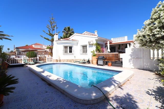 Chalet de 3 habitaciones en Ciudad Quesada, Rojales en venta con piscina - 425.000 € (Ref: 9867321)