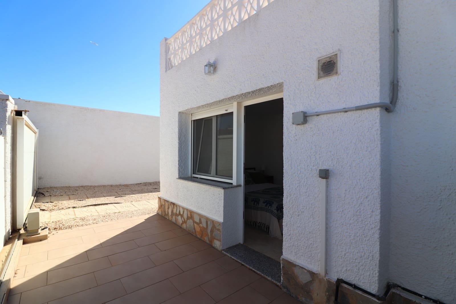 Chalet de 3 habitaciones en Ciudad Quesada en venta con piscina - 425.000 € (Ref: 9867321)