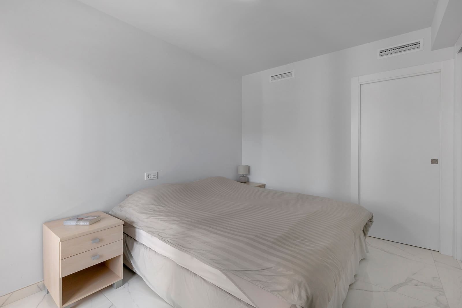 2 bedroom Apartment for sale in Punta Prima with pool - € 269,000 (Ref: 9867471)