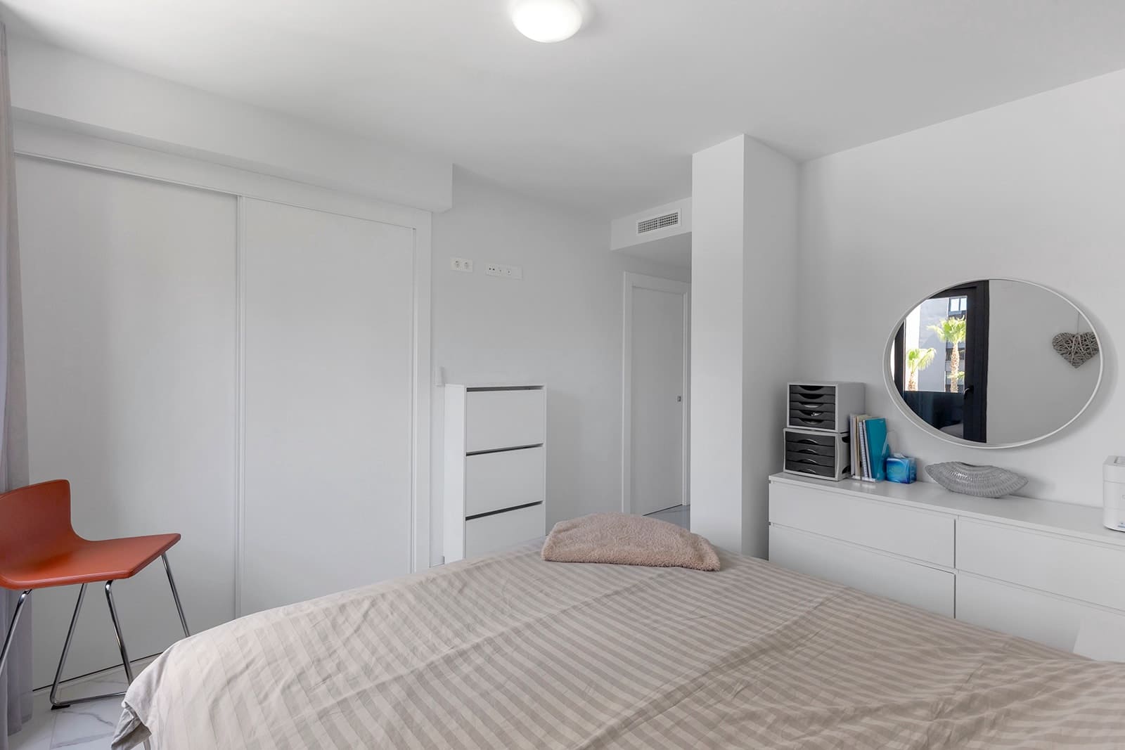 2 bedroom Apartment for sale in Punta Prima with pool - € 269,000 (Ref: 9867471)