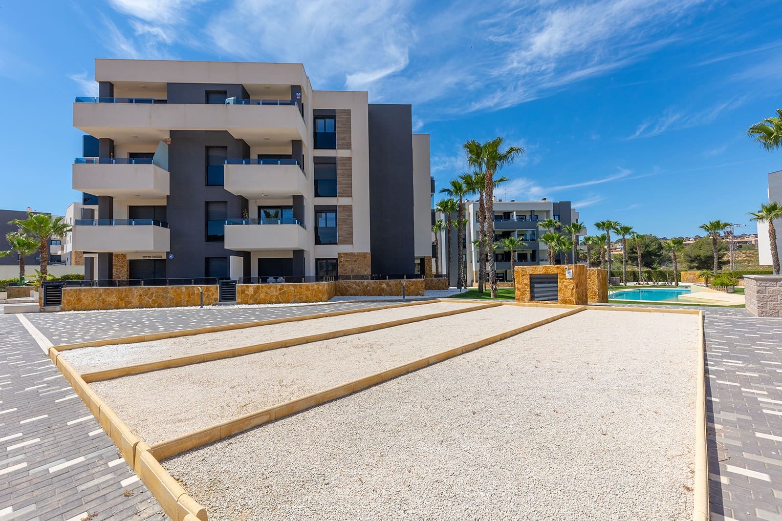 2 bedroom Apartment for sale in Punta Prima with pool - € 269,000 (Ref: 9867471)