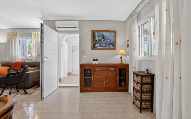 2 soveværelse Byhus til salg i Playa Flamenca, Orihuela med swimmingpool - € 309.000 (Ref: 9872541)