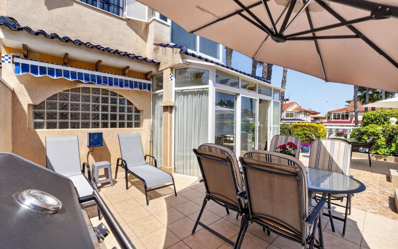 2 soverom Hus til salgs i Playa Flamenca med svømmebasseng - € 309 000 (Ref: 9872541)