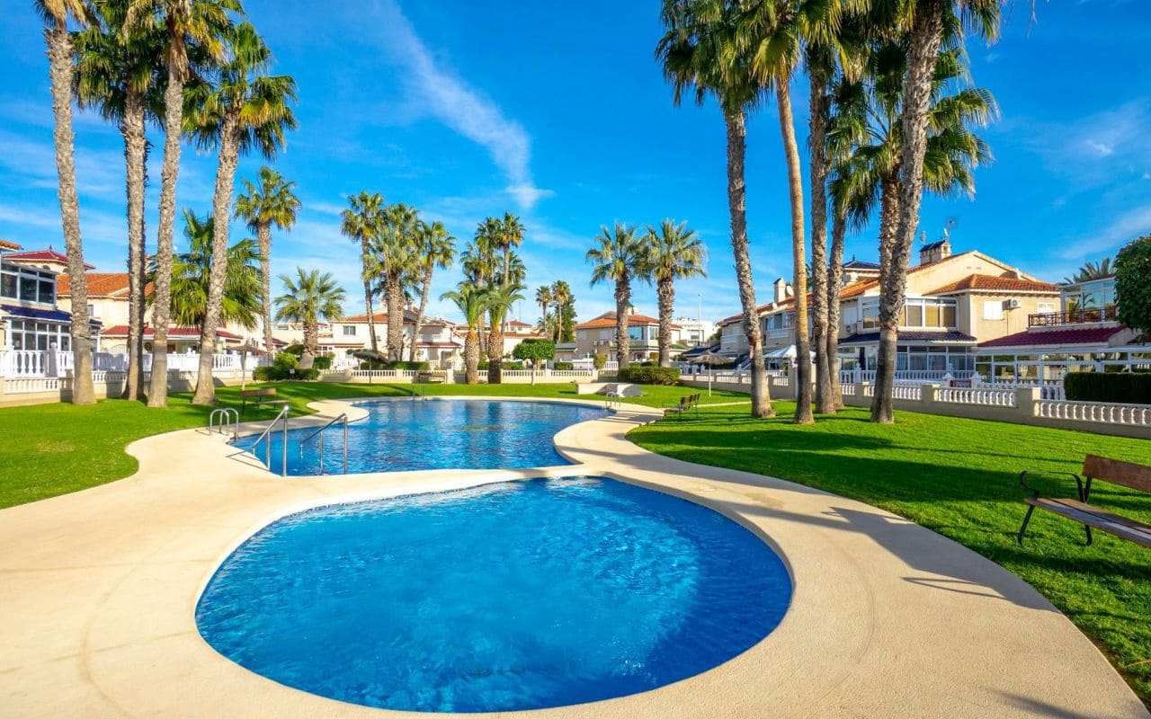 2 soverom Hus til salgs i Playa Flamenca med svømmebasseng - € 309 000 (Ref: 9872541)