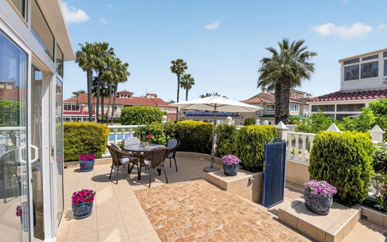 2 soverom Hus til salgs i Playa Flamenca med svømmebasseng - € 309 000 (Ref: 9872541)