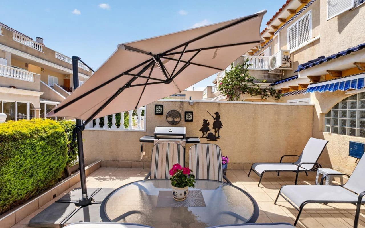 2 soverom Hus til salgs i Playa Flamenca med svømmebasseng - € 309 000 (Ref: 9872541)