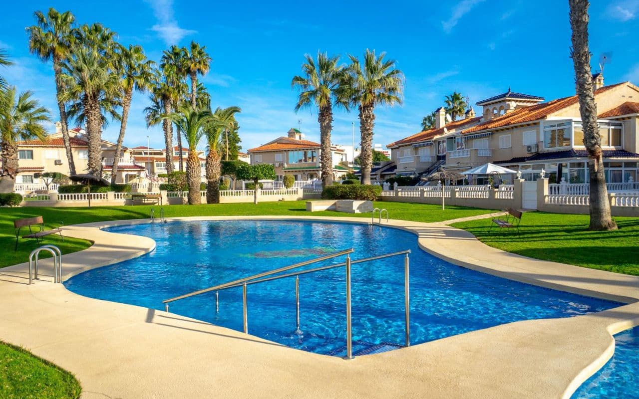 2 soverom Hus til salgs i Playa Flamenca med svømmebasseng - € 309 000 (Ref: 9872541)