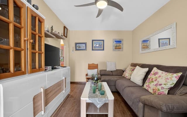 3 soveværelse Rækkehus til salg i Orihuela Costa, Orihuela med swimmingpool - € 270.000 (Ref: 9874392)