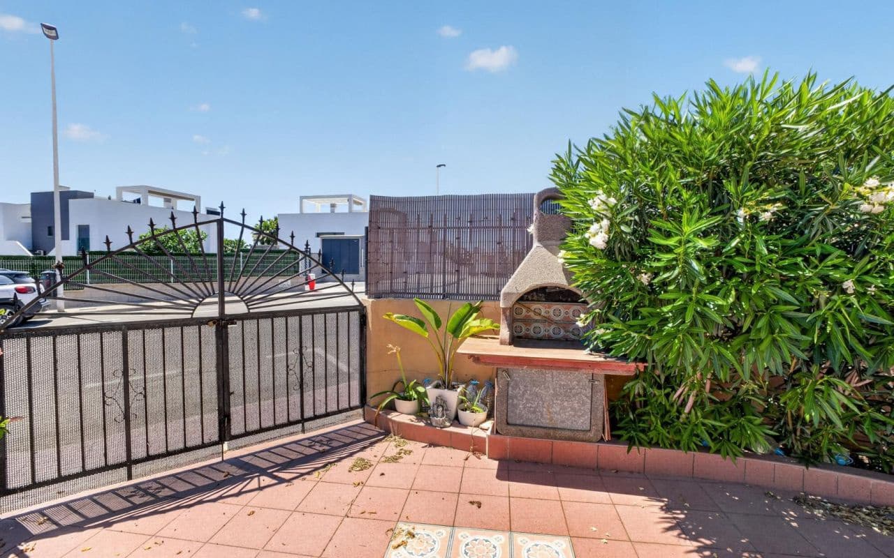 3 sovrum Radhus till salu i Orihuela Costa med pool - 270 000 € (Ref: 9874392)