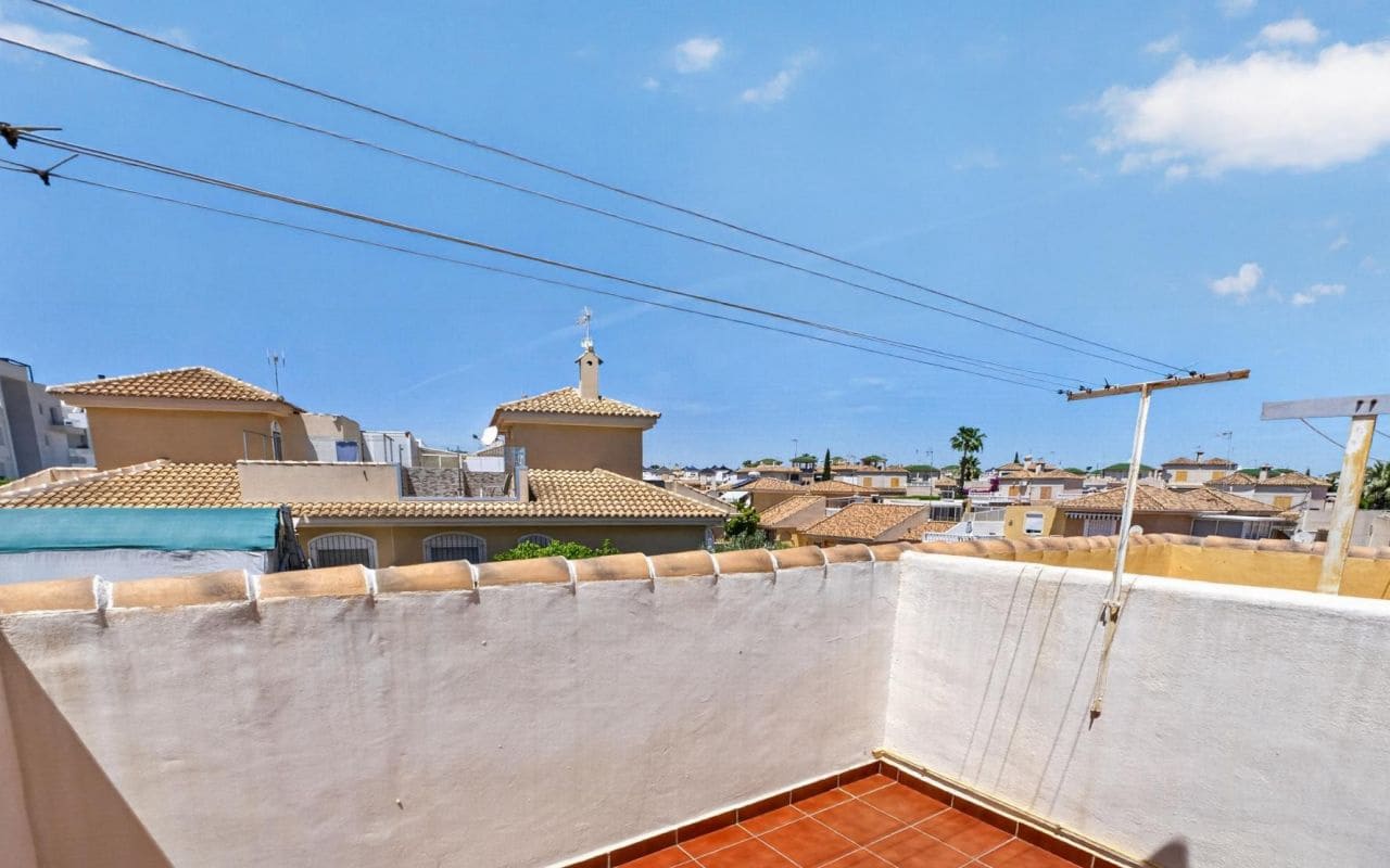 3 sovrum Radhus till salu i Orihuela Costa med pool - 270 000 € (Ref: 9874392)