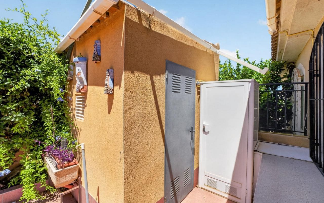 3 sovrum Radhus till salu i Orihuela Costa med pool - 270 000 € (Ref: 9874392)