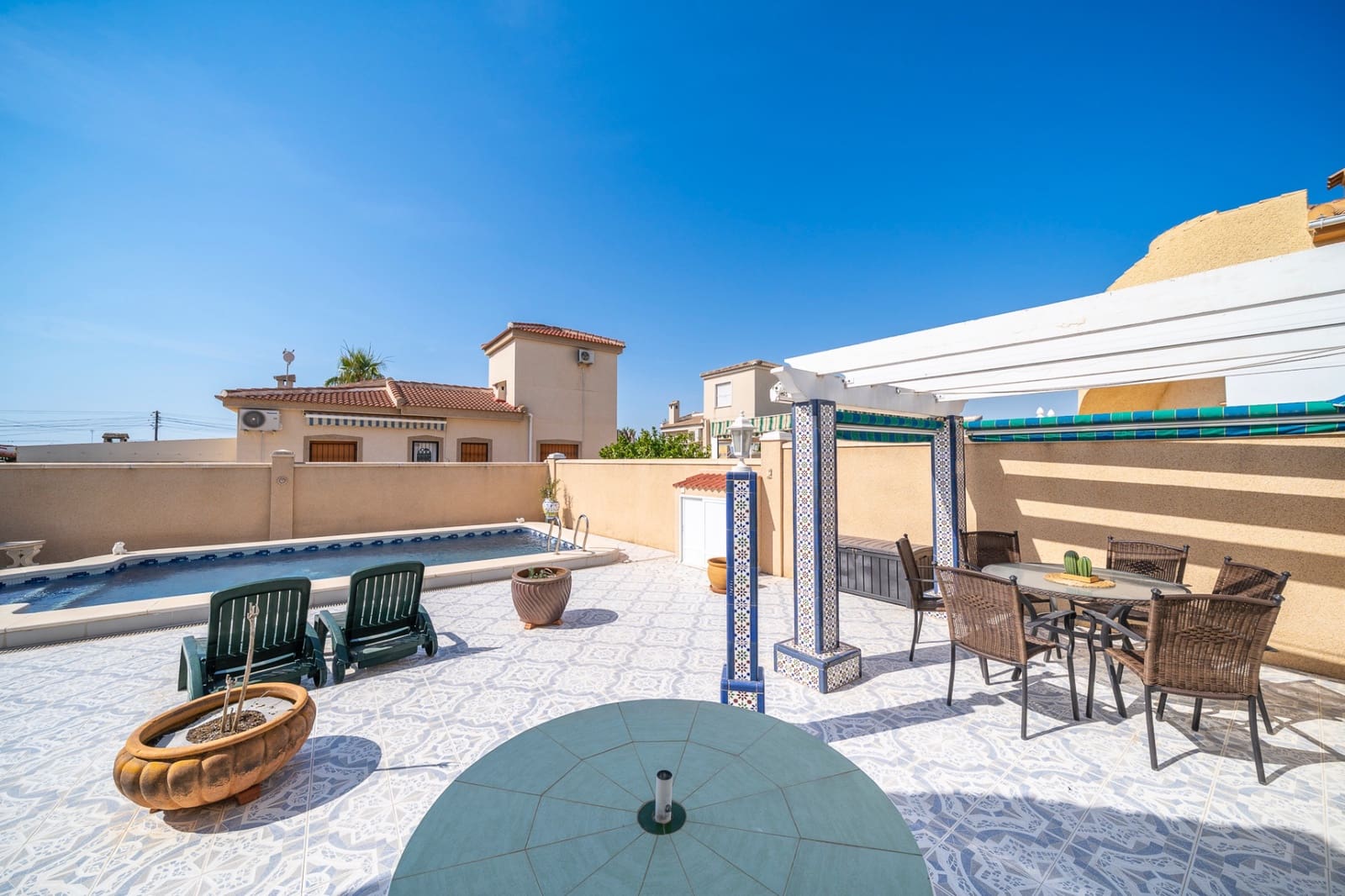 3 slaapkamer Villa te koop in Ciudad Quesada met zwembad - € 399.000 (Ref: 9877253)