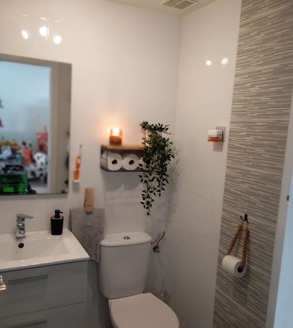 2 soverom Leilighet til salgs i Entre Naranjos med svømmebasseng - € 132 000 (Ref: 9883591)