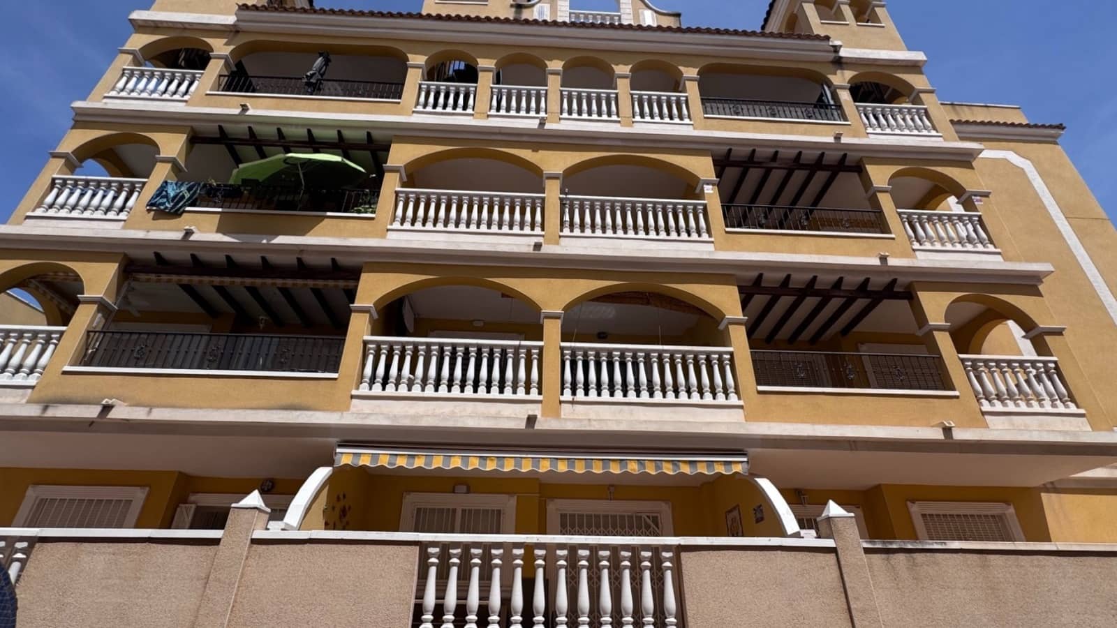 2 Zimmer Apartment zu verkaufen in Algorfa mit Pool - 138.500 € (Ref: 9913452)
