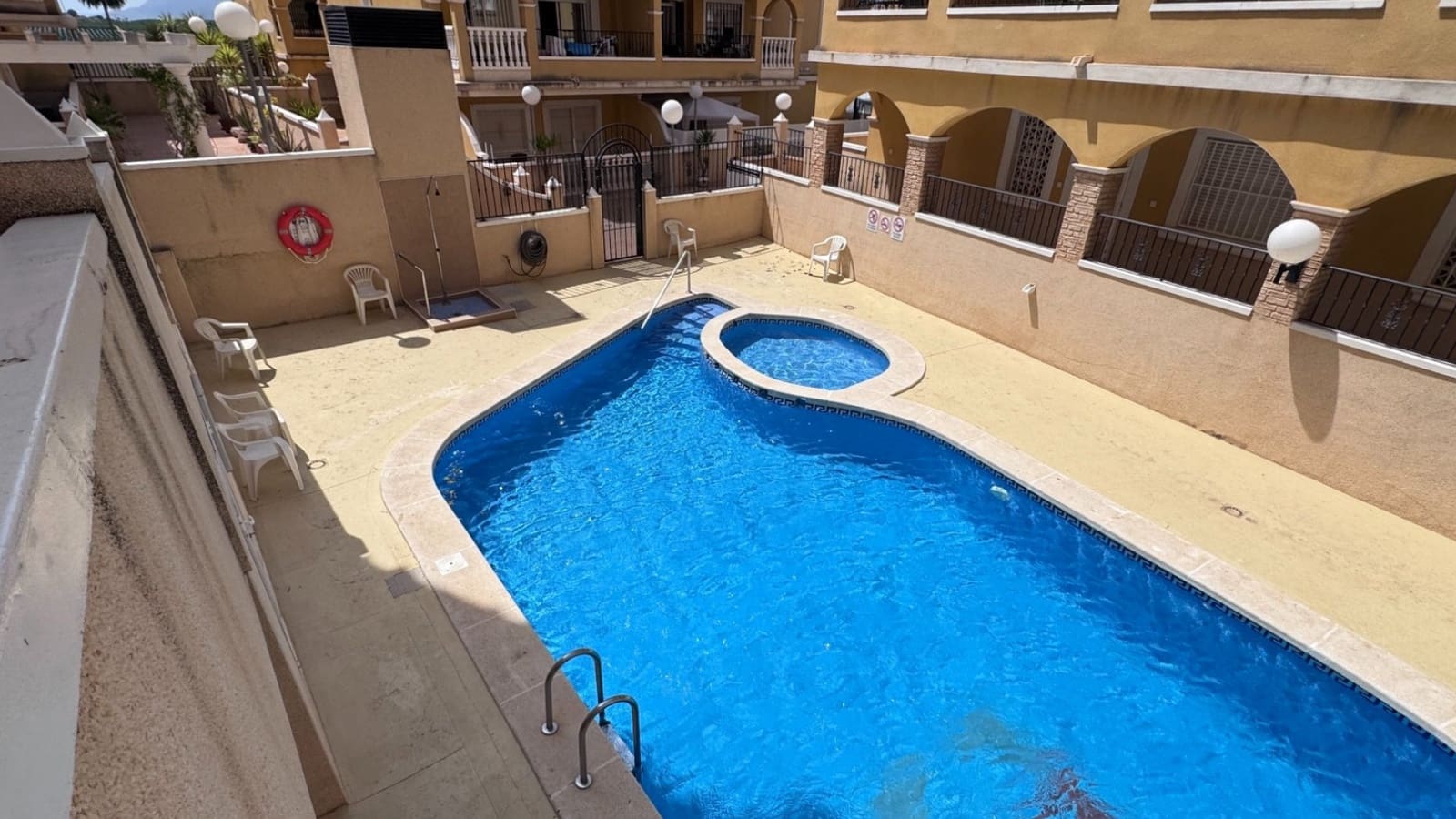2 Zimmer Apartment zu verkaufen in Algorfa mit Pool - 138.500 € (Ref: 9913452)