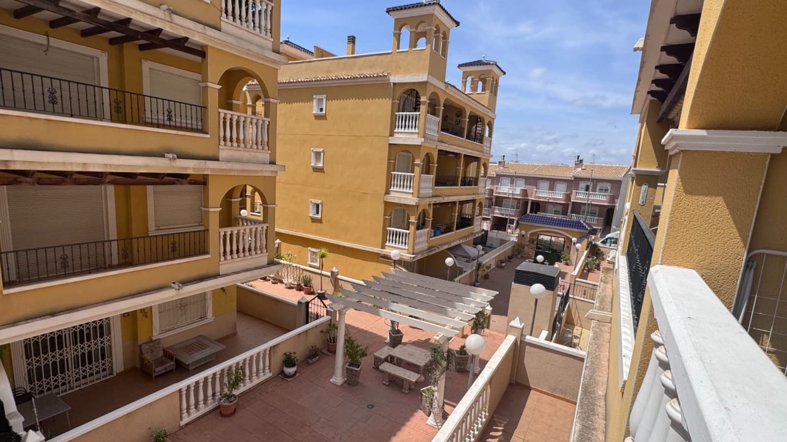 2 Zimmer Apartment zu verkaufen in Algorfa mit Pool - 138.500 € (Ref: 9913452)