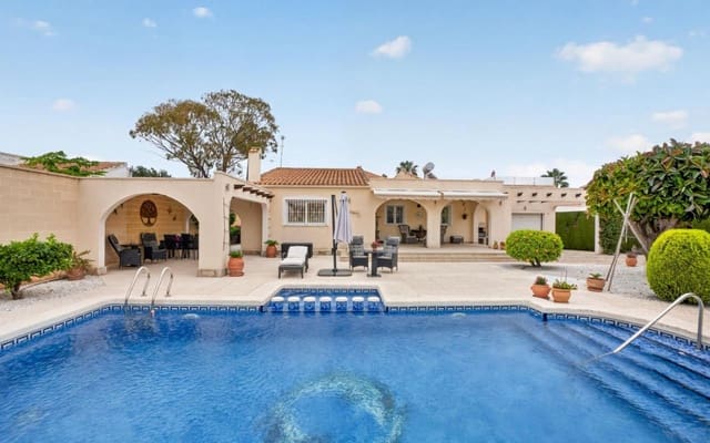 3 sypialnia Willa na sprzedaż w Orihuela Costa, Orihuela z basenem garażem - 575 000 € (Ref: 9913771)